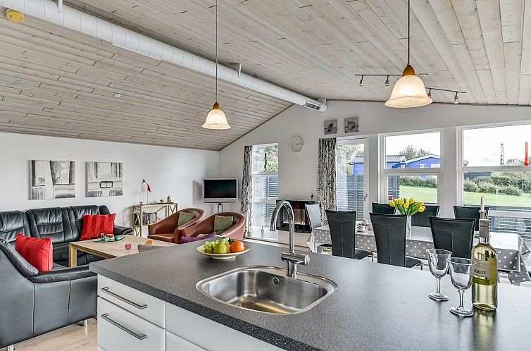 Vakantiehuis "Sylvelin" - 400m to the fjord