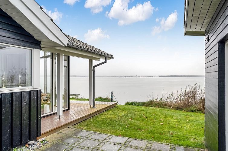 Vakantiehuis "Næwe" - 10m to the fjord