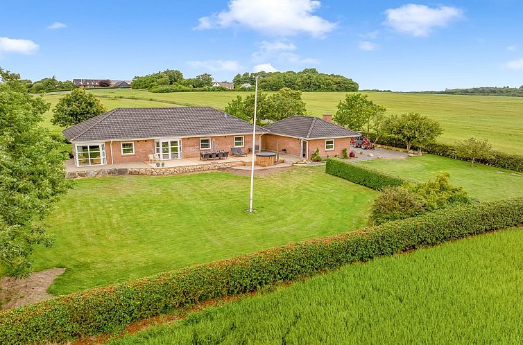 Vakantiehuis "Erja" - 300m to the fjord