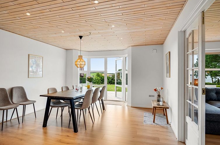 Vakantiehuis "Erja" - 300m to the fjord