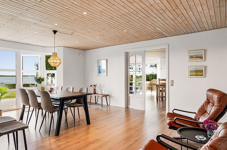 Vakantiehuis "Erja" - 300m to the fjord