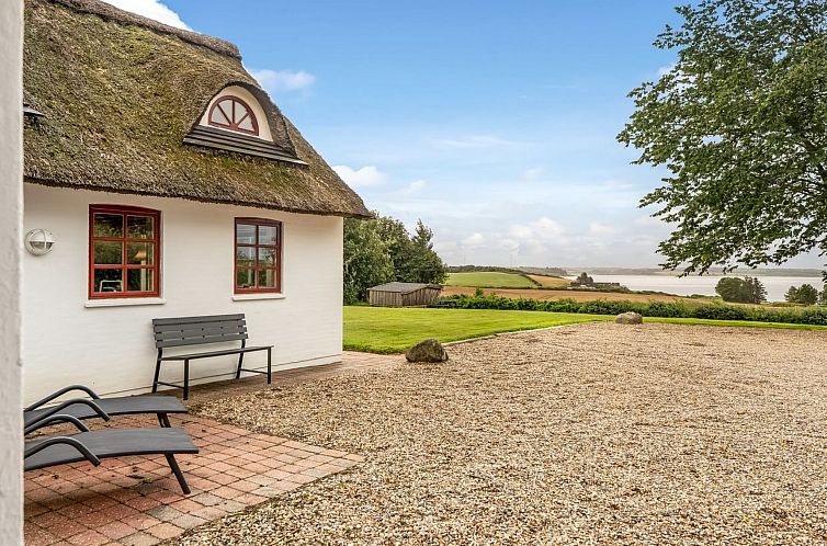 Vakantiehuis "Åsta" - 400m to the fjord