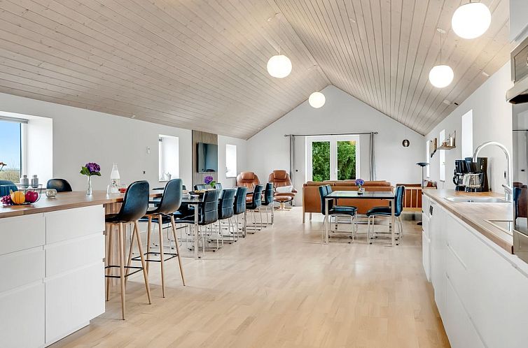 Vakantiehuis "Folkar" - 3km to the fjord