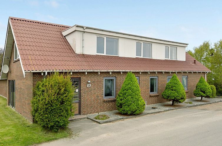 Vakantiehuis "Rahild" - 2km to the fjord