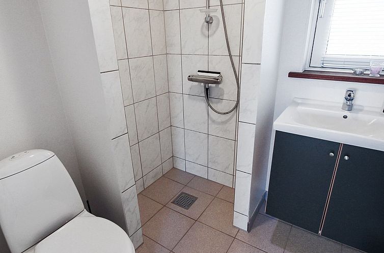 Vakantiehuis "Ilkka" - 400m from the sea