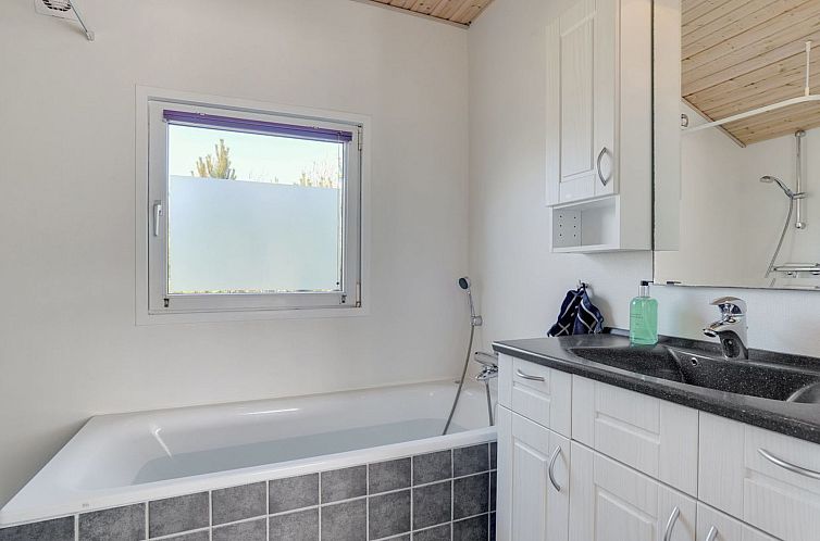 Vakantiehuis "Kanerva" - 350m from the sea