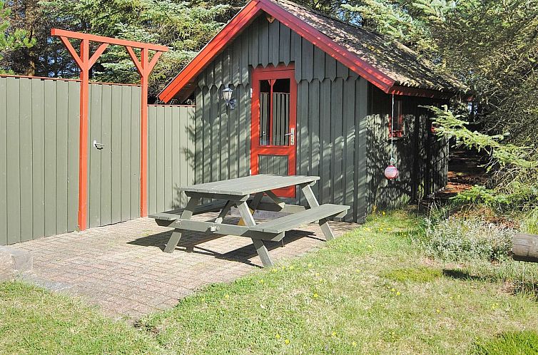 Vakantiehuis "Neven" - 900m from the sea