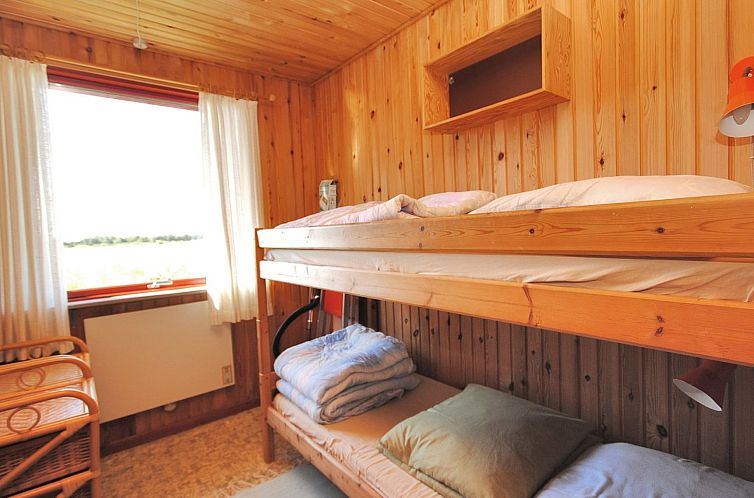 Vakantiehuis "Neven" - 900m from the sea