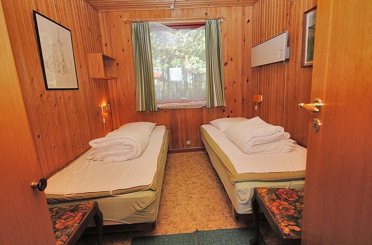 Vakantiehuis "Neven" - 900m from the sea