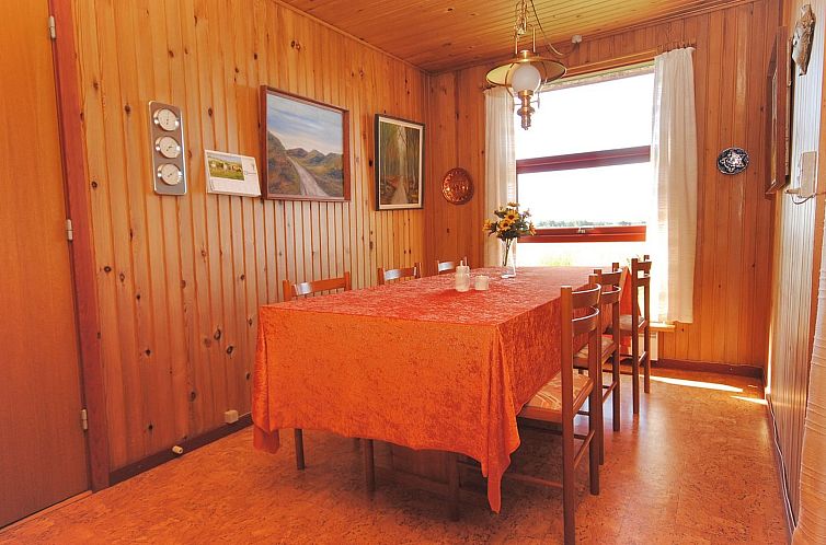 Vakantiehuis "Neven" - 900m from the sea