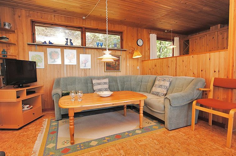 Vakantiehuis "Neven" - 900m from the sea