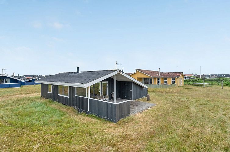 Vakantiehuis "Svea" - 400m from the sea