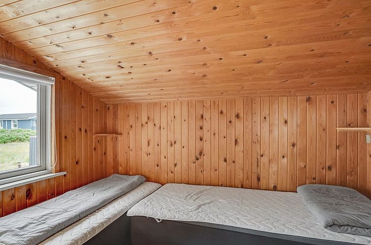 Vakantiehuis "Svea" - 400m from the sea