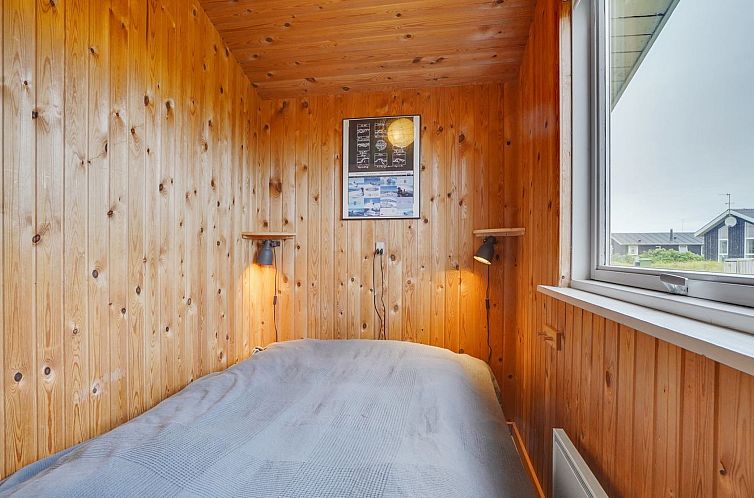Vakantiehuis "Svea" - 400m from the sea