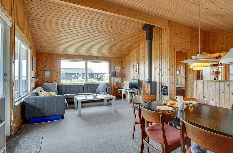 Vakantiehuis "Svea" - 400m from the sea