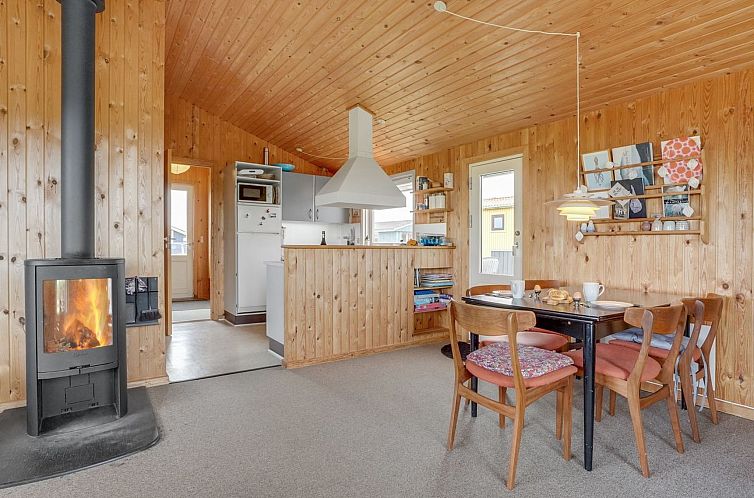 Vakantiehuis "Svea" - 400m from the sea