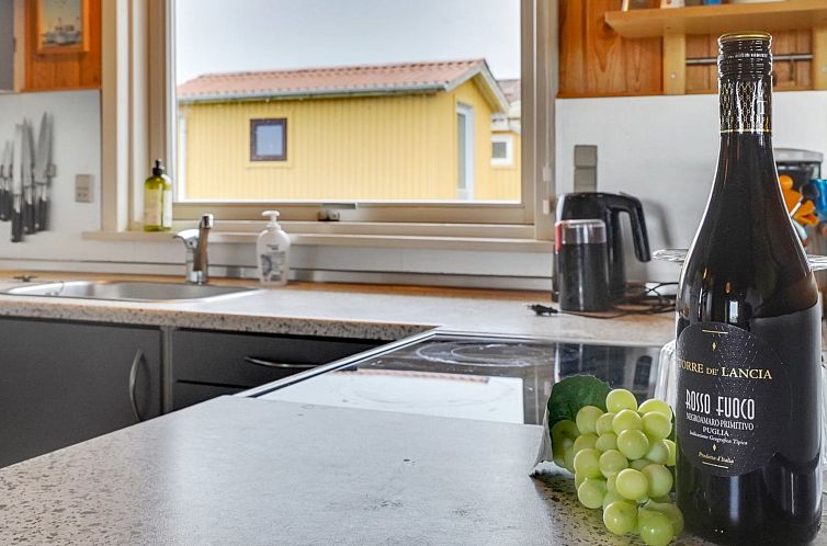 Vakantiehuis "Svea" - 400m from the sea