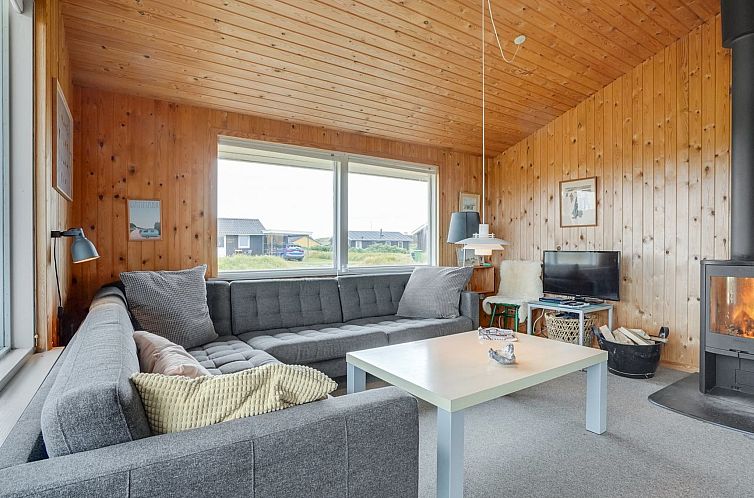 Vakantiehuis "Svea" - 400m from the sea