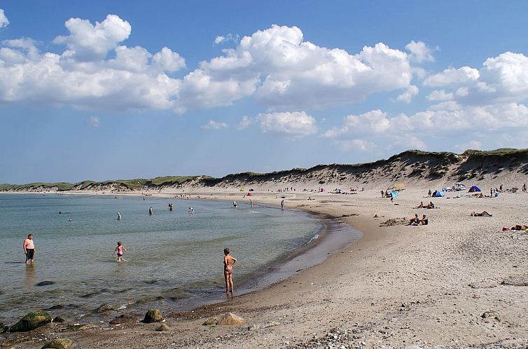 Vakantiehuis "Eroll" - 1.8km from the sea