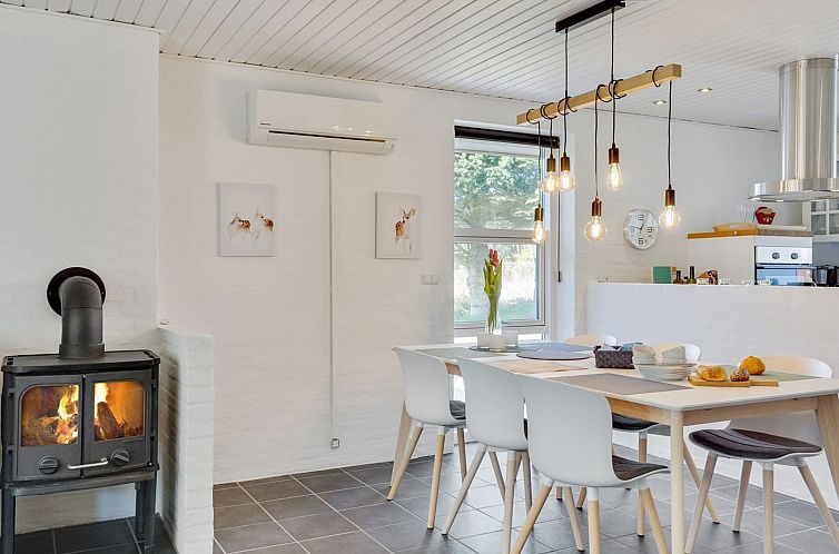 Vakantiehuis "Örjan" - 400m from the sea