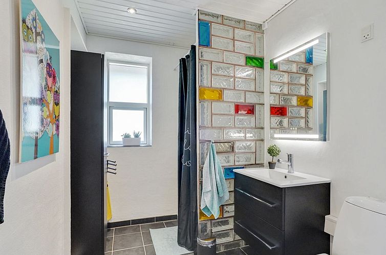 Vakantiehuis "Örjan" - 400m from the sea