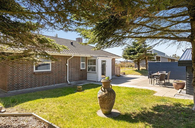 Vakantiehuis "Örjan" - 400m from the sea