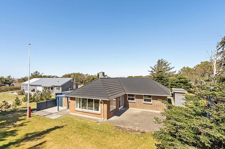 Vakantiehuis "Örjan" - 400m from the sea