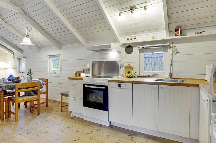 Vakantiehuis "Tameran" - 700m from the sea