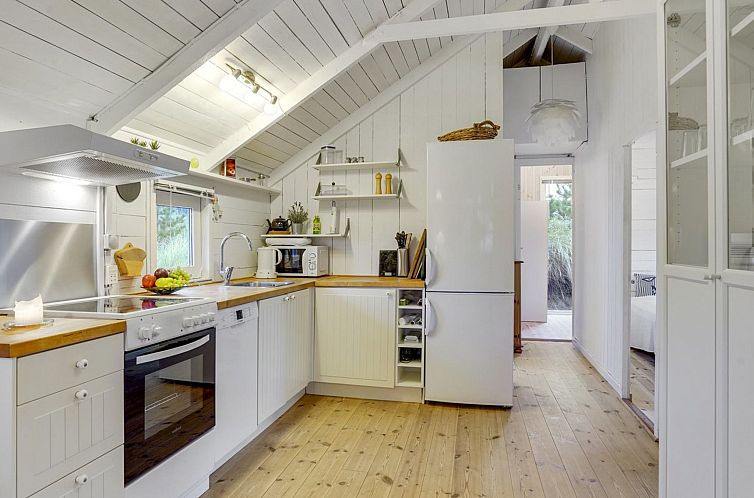 Vakantiehuis "Tameran" - 700m from the sea