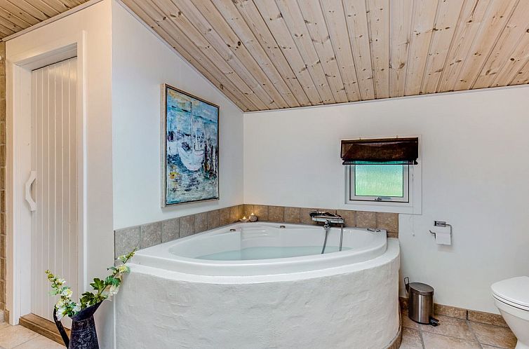 Vakantiehuis "Zoya" - 900m from the sea