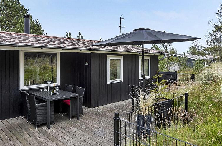 Vakantiehuis "Zoya" - 900m from the sea