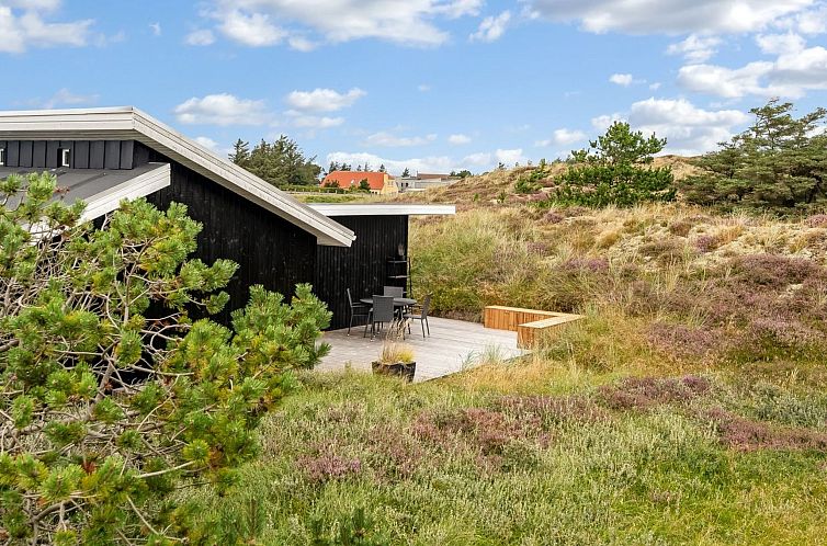 Vakantiehuis "Melanie" - 950m from the sea