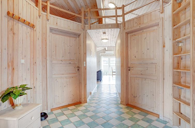 Vakantiehuis "Melanie" - 950m from the sea