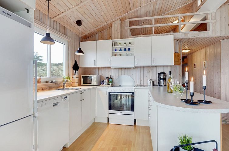 Vakantiehuis "Melanie" - 950m from the sea