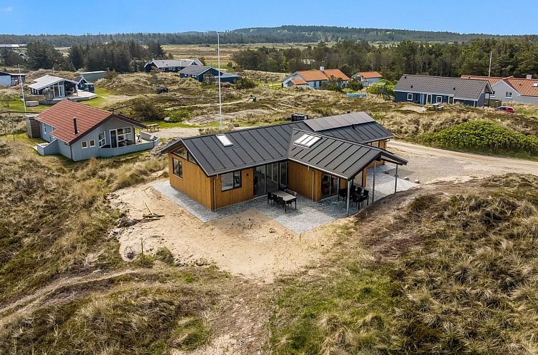 Vakantiehuis "Helga" - 650m from the sea