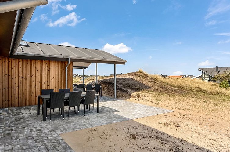 Vakantiehuis "Helga" - 650m from the sea