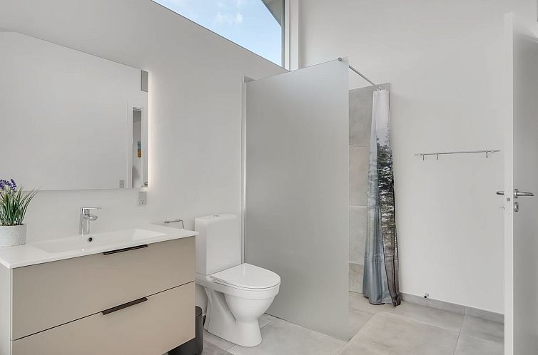 Vakantiehuis "Helga" - 650m from the sea