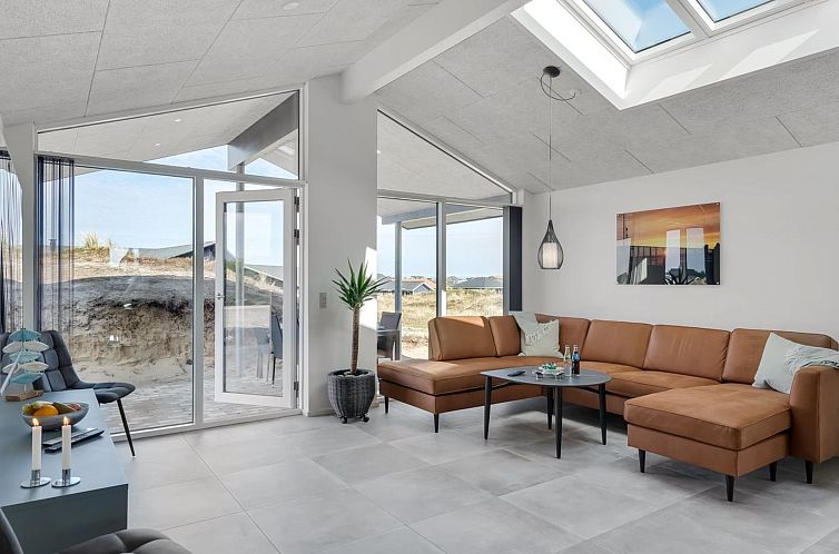 Vakantiehuis "Helga" - 650m from the sea