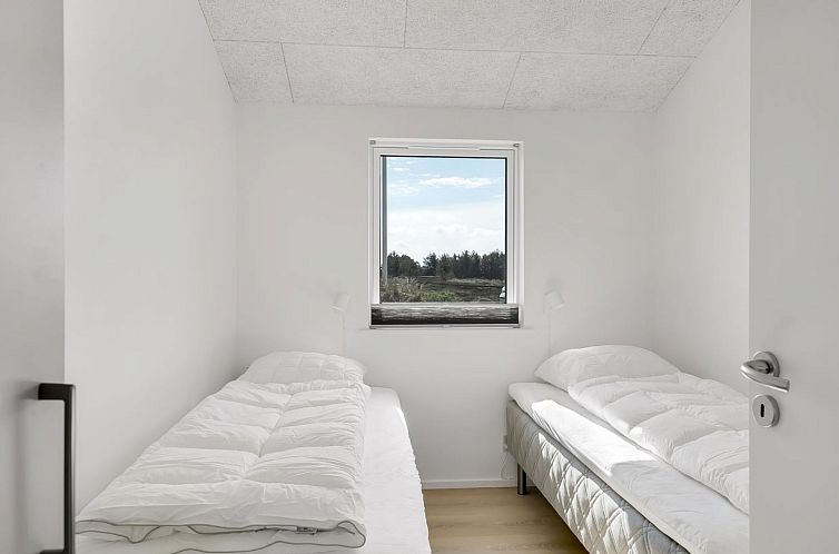 Vakantiehuis "Helga" - 650m from the sea