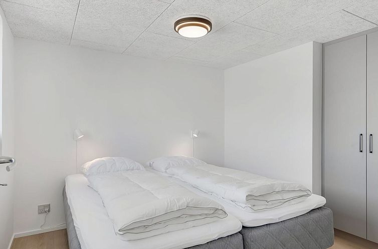 Vakantiehuis "Helga" - 650m from the sea