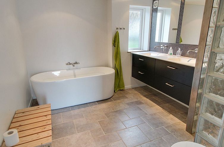 Vakantiehuis "Alkmar" - 75m from the sea