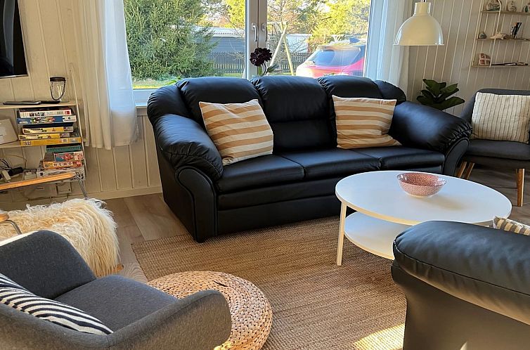 Vakantiehuis "Styrmer" - 1.2km from the sea