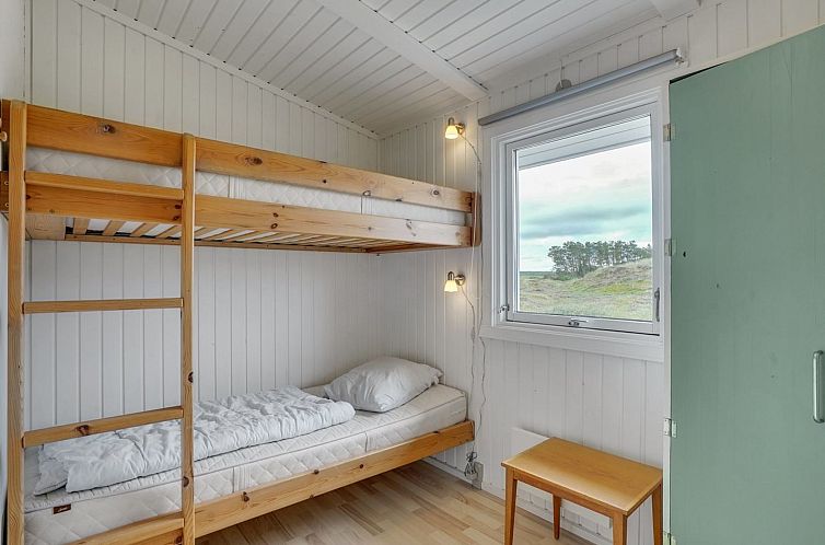 Vakantiehuis "Mads" - 950m from the sea