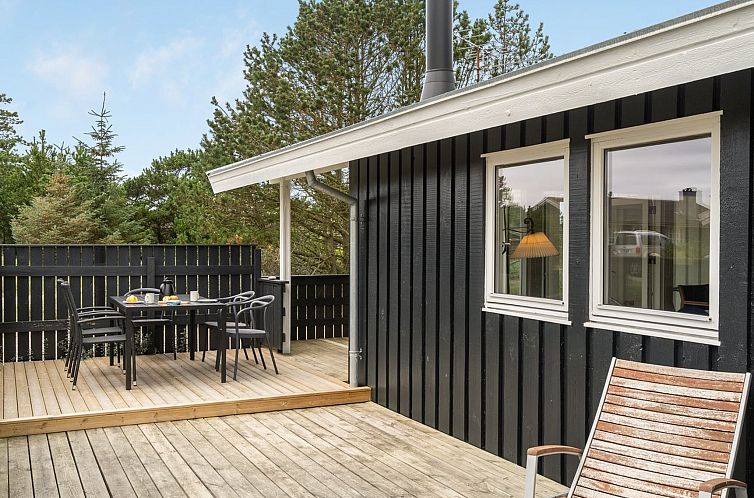 Vakantiehuis "Mads" - 950m from the sea