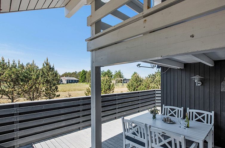 Vakantiehuis "Bente" - 800m from the sea