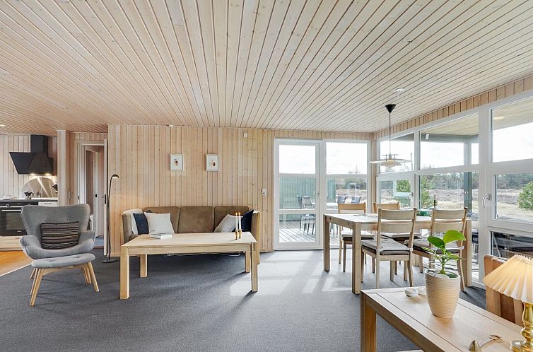 Vakantiehuis "Asmir" - 1.1km from the sea