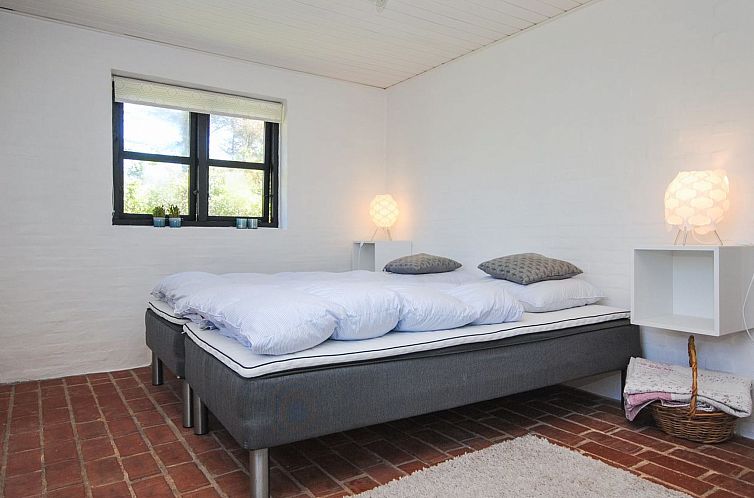Vakantiehuis "Asmir" - 1.1km from the sea