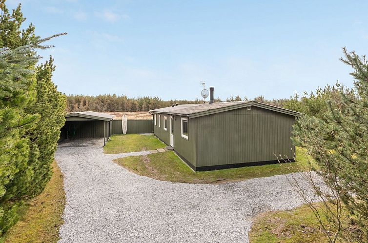 Vakantiehuis "Asmir" - 1.1km from the sea