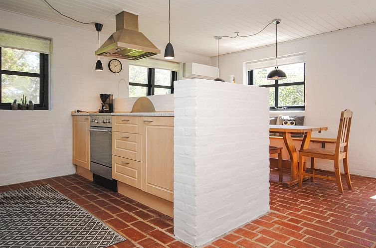 Vakantiehuis "Duco" - 300m from the sea