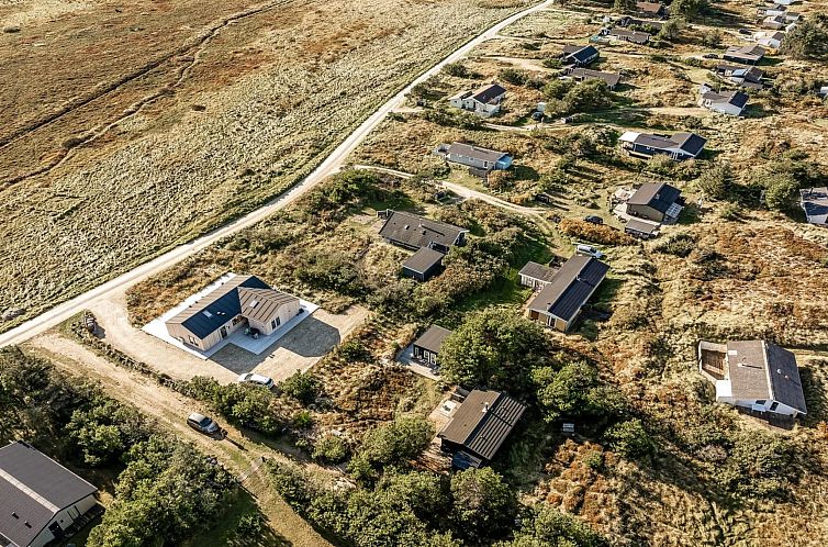 Vakantiehuis "Letta" - 800m from the sea